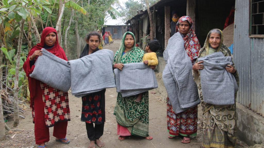 শীতবস্ত্র বিতরণ